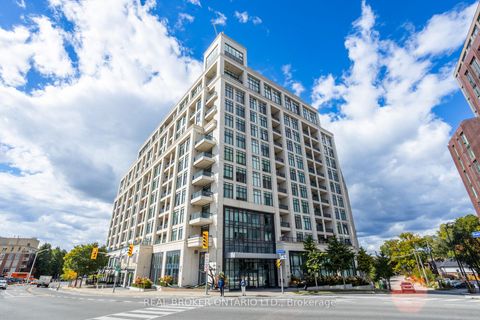 Photo 23 at 208 - 1 Old Mill Drive, Swansea, Toronto