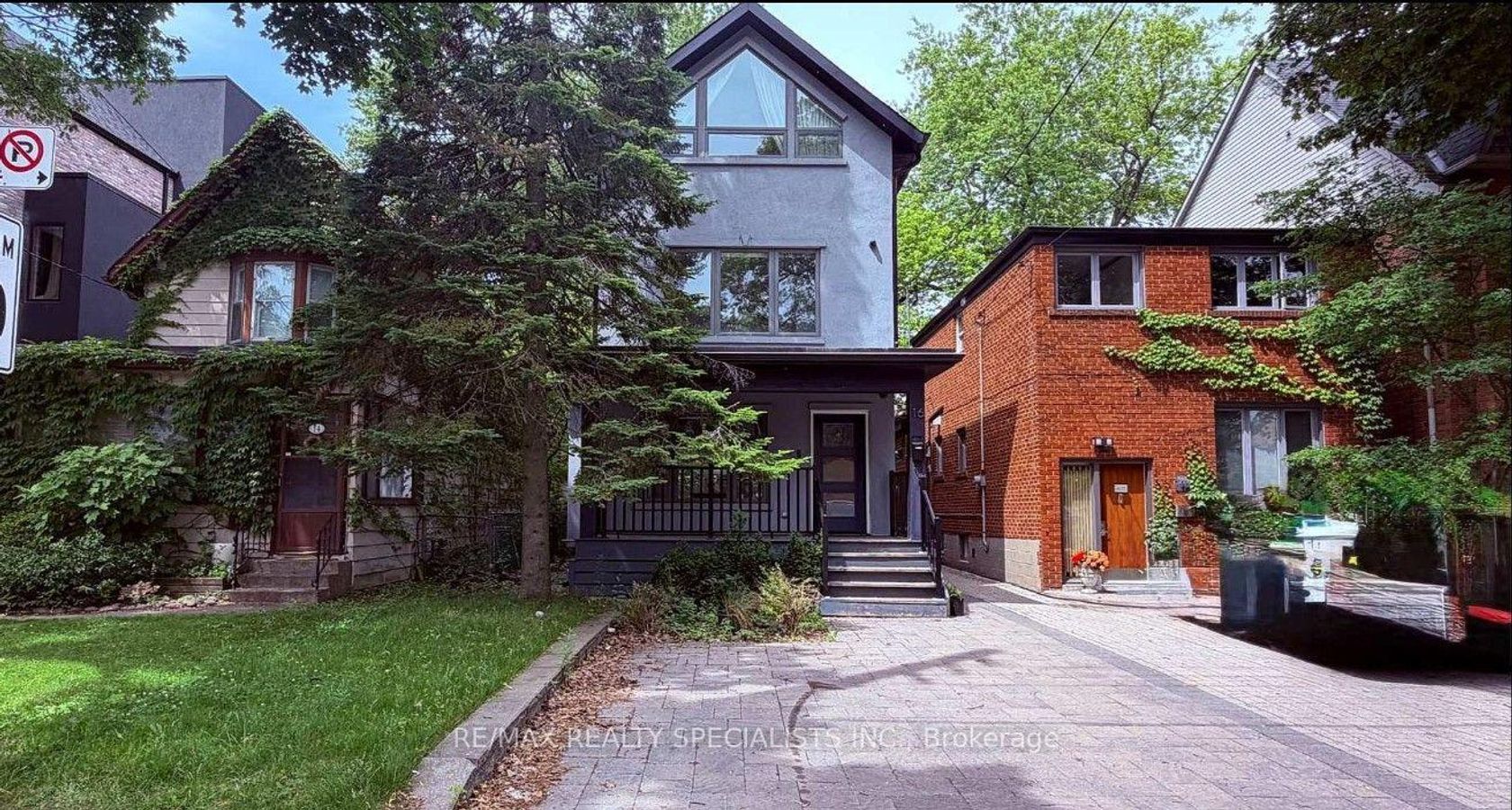 16 Woodlee Road, Danforth, Toronto 