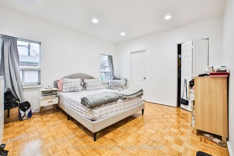 Photo 13 at 403 Northcliffe Boulevard, Oakwood Village, Toronto