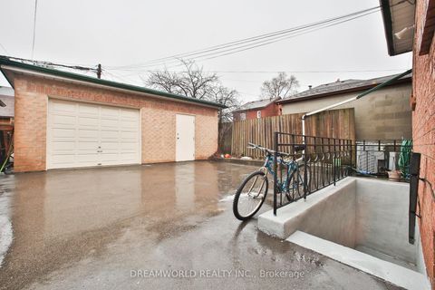 Photo 37 at 403 Northcliffe Boulevard, Oakwood Village, Toronto
