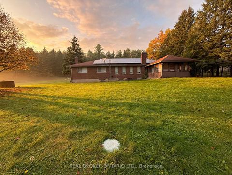 Photo 7 at 2955 16th Side Road, Rural King, King