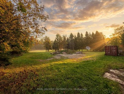 Photo 11 at 2955 16th Side Road, Rural King, King