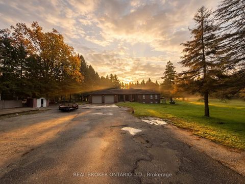 Photo 16 at 2955 16th Side Road, Rural King, King