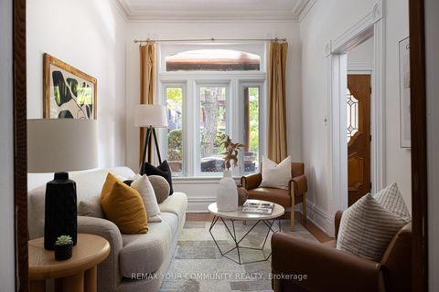 Photo 2 at 200 Albany Avenue, Annex, Toronto