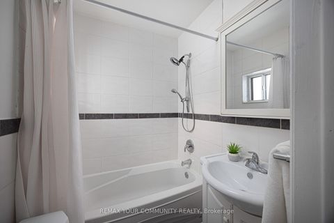 Photo 10 at 200 Albany Avenue, Annex, Toronto