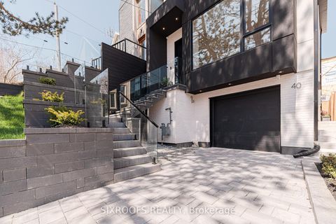 Photo 1 at 40 Morningside Avenue, Swansea, Toronto