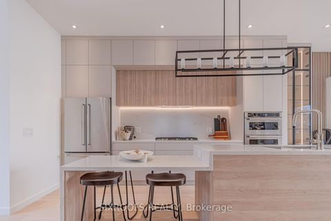 Photo 8 at 40 Morningside Avenue, Swansea, Toronto