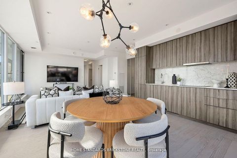 Photo 10 at 3907 - 955 Bay Street, Bay Street Corridor, Toronto