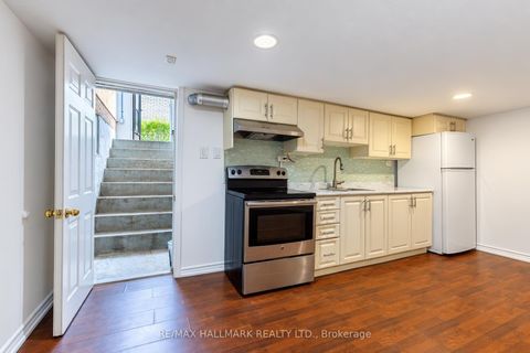 Photo 32 at 14 Saunders Road, Guildwood, Toronto