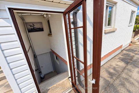 Photo 37 at 14 Saunders Road, Guildwood, Toronto
