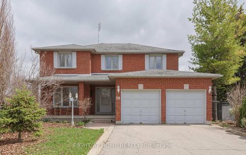 Photo 0 at 19 Western Skies Court, East Woodbridge, Vaughan