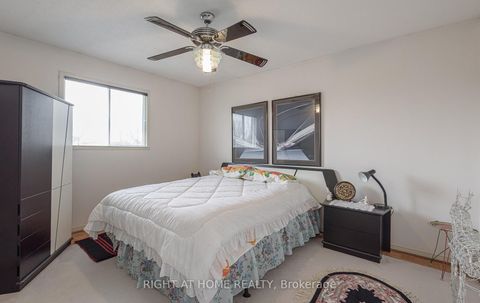 Photo 13 at 19 Western Skies Court, East Woodbridge, Vaughan
