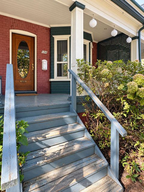 Photo 3 at 124 Close Avenue, South Parkdale, Toronto
