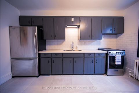 Photo 15 at 124 Close Avenue, South Parkdale, Toronto