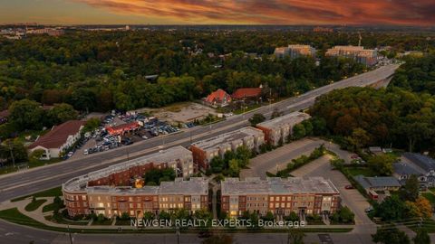 Photo 12 at 73 - 393 Beechgrove Drive, West Hill, Toronto