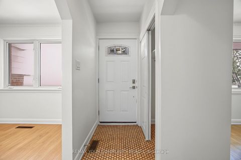 Photo 5 at 18 Robertsfield Crescent, Maryvale, Toronto