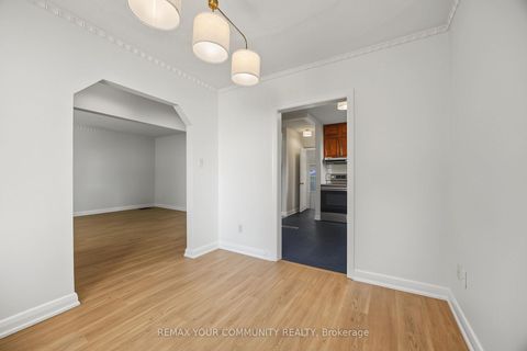 Photo 11 at 18 Robertsfield Crescent, Maryvale, Toronto