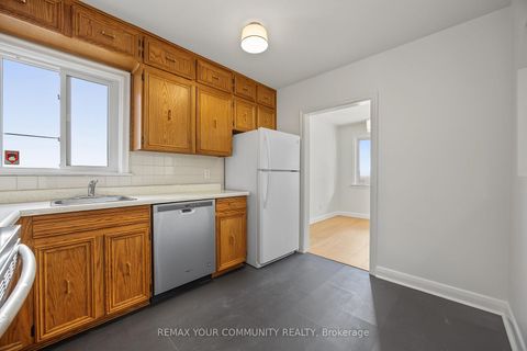 Photo 19 at 18 Robertsfield Crescent, Maryvale, Toronto