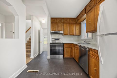 Photo 20 at 18 Robertsfield Crescent, Maryvale, Toronto