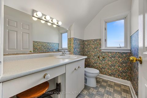 Photo 35 at 18 Robertsfield Crescent, Maryvale, Toronto