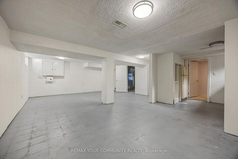 Photo 37 at 18 Robertsfield Crescent, Maryvale, Toronto