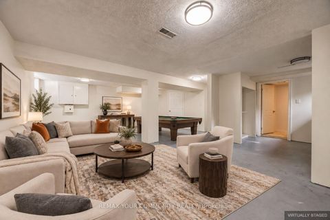 Photo 38 at 18 Robertsfield Crescent, Maryvale, Toronto
