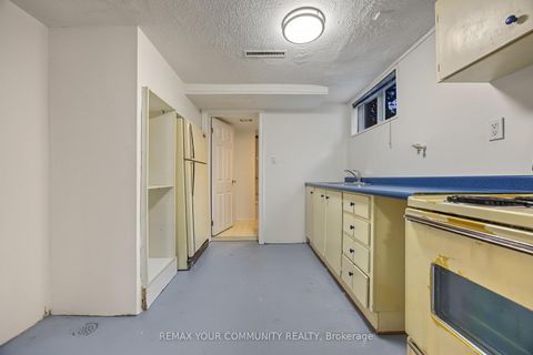 Photo 41 at 18 Robertsfield Crescent, Maryvale, Toronto