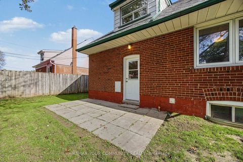 Photo 46 at 18 Robertsfield Crescent, Maryvale, Toronto