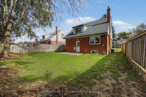 Photo 47 at 18 Robertsfield Crescent, Maryvale, Toronto