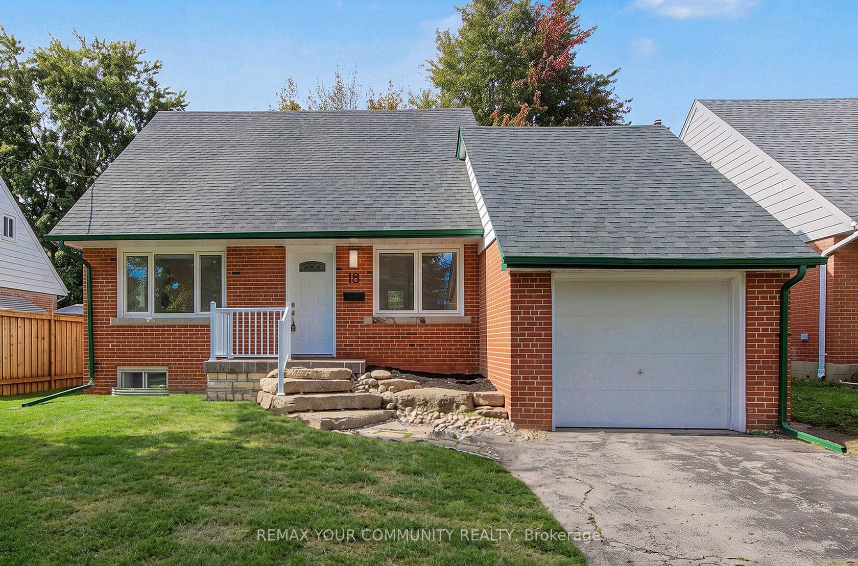18 Robertsfield Crescent, Maryvale, Toronto 