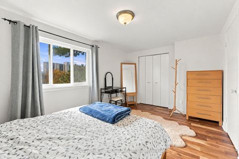 Photo 18 at 2 Virgo Starway, Henry Farm, Toronto