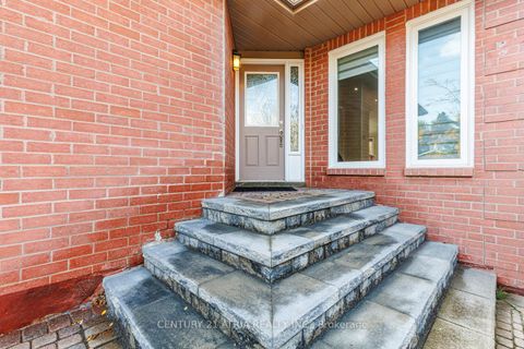 Photo 2 at 39 Chiswick Crescent, Aurora Highlands, Aurora