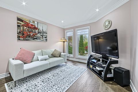 Photo 4 at 39 Chiswick Crescent, Aurora Highlands, Aurora