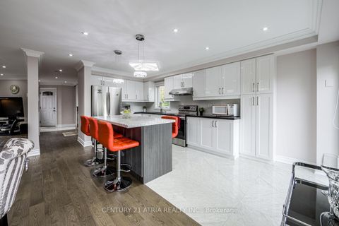 Photo 10 at 39 Chiswick Crescent, Aurora Highlands, Aurora