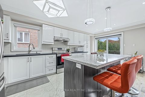 Photo 12 at 39 Chiswick Crescent, Aurora Highlands, Aurora