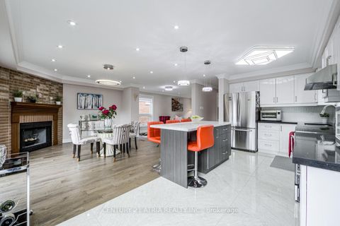 Photo 14 at 39 Chiswick Crescent, Aurora Highlands, Aurora