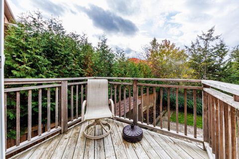 Photo 15 at 39 Chiswick Crescent, Aurora Highlands, Aurora
