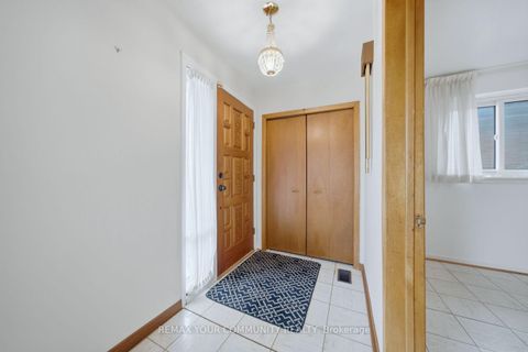 Photo 6 at 50 Felan Crescent, Beaumonde Heights, Toronto