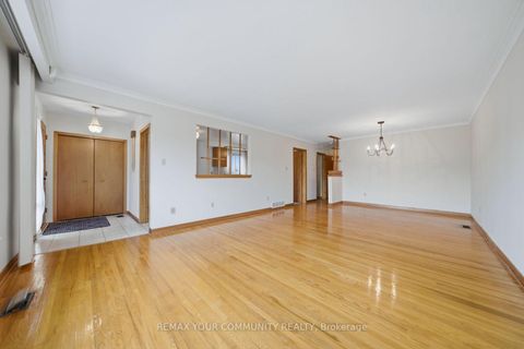 Photo 9 at 50 Felan Crescent, Beaumonde Heights, Toronto