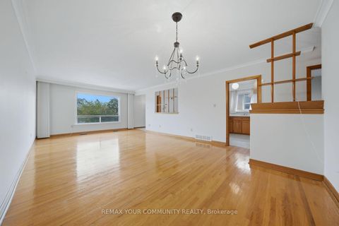 Photo 11 at 50 Felan Crescent, Beaumonde Heights, Toronto