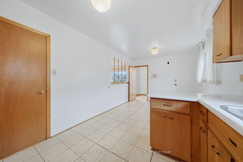Photo 16 at 50 Felan Crescent, Beaumonde Heights, Toronto