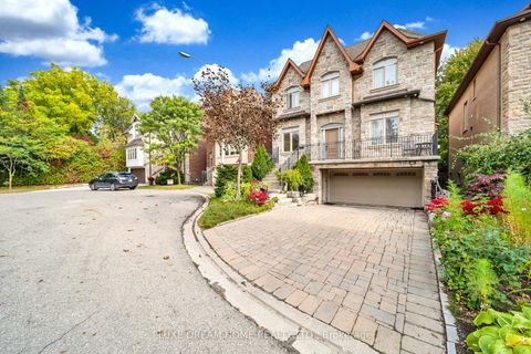 Photo 1 at 7 Geranium Court, Newtonbrook East, Toronto