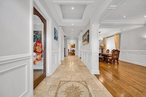 Photo 4 at 7 Geranium Court, Newtonbrook East, Toronto
