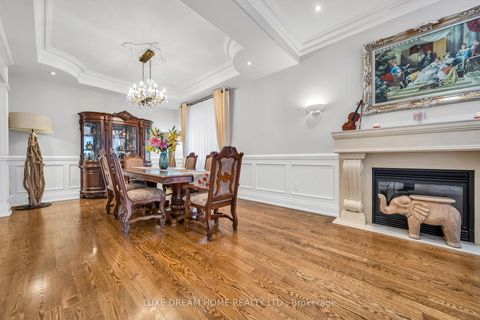 Photo 6 at 7 Geranium Court, Newtonbrook East, Toronto