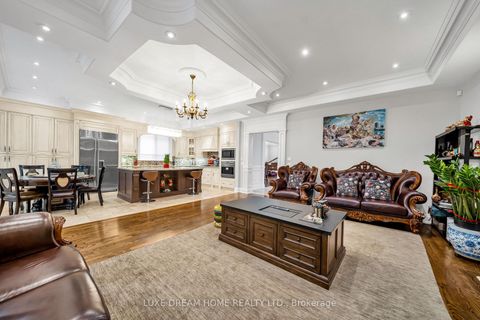 Photo 12 at 7 Geranium Court, Newtonbrook East, Toronto