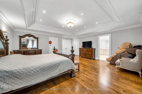 Photo 21 at 7 Geranium Court, Newtonbrook East, Toronto