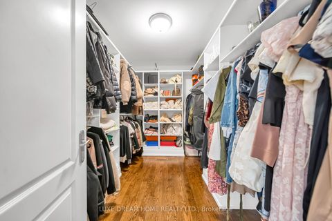 Photo 24 at 7 Geranium Court, Newtonbrook East, Toronto