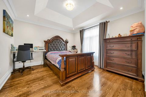 Photo 29 at 7 Geranium Court, Newtonbrook East, Toronto