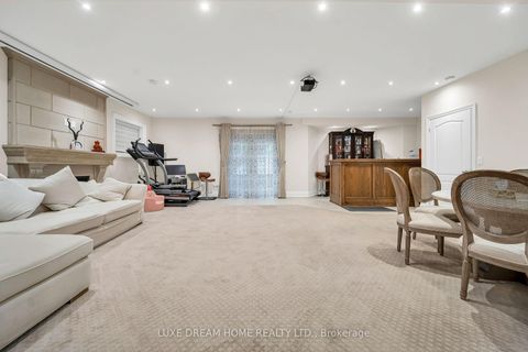 Photo 37 at 7 Geranium Court, Newtonbrook East, Toronto