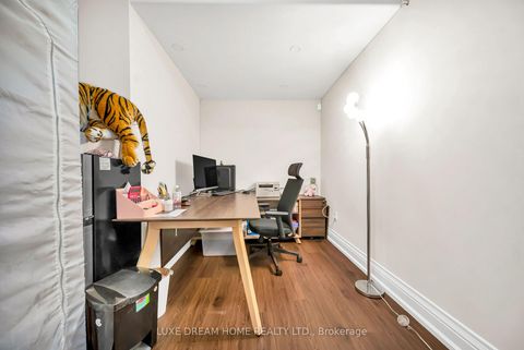 Photo 41 at 7 Geranium Court, Newtonbrook East, Toronto